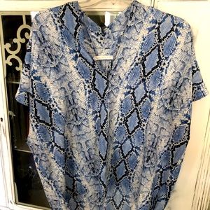 Karlie brand women’s blue / white snake print